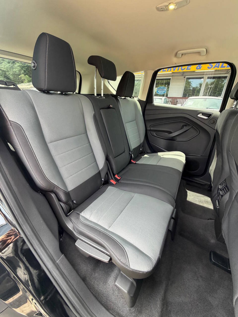 Used 2016 Ford Escape SE w/ Equipment Group 201A FWD image 16