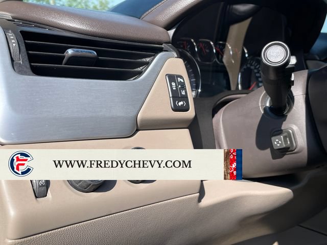 Used 2015 GMC Yukon XL SLT w/ Open Road Package AWD/4WD image 38