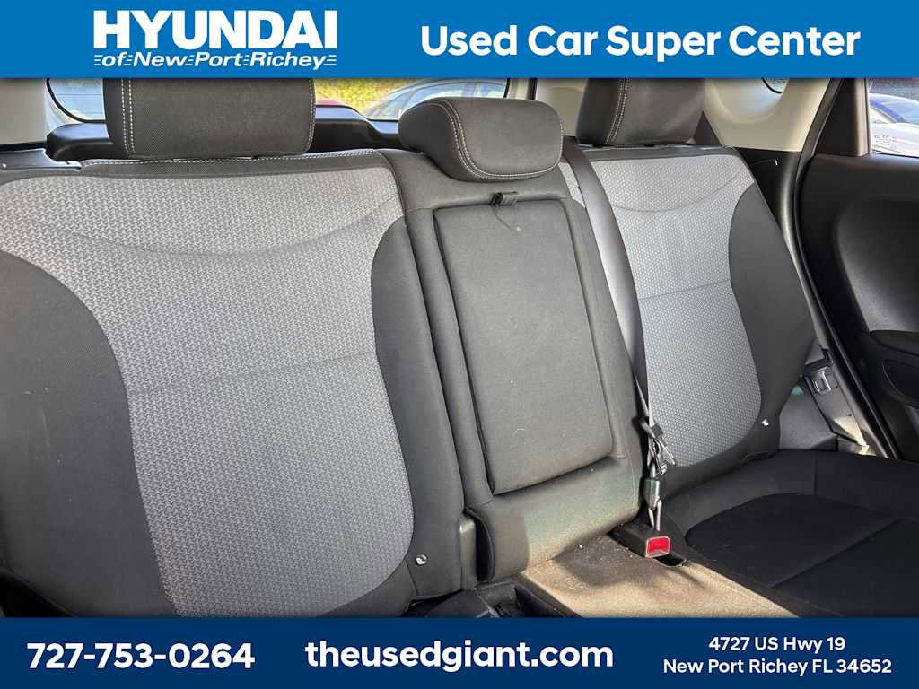 Used 2019 Kia Soul + image 8