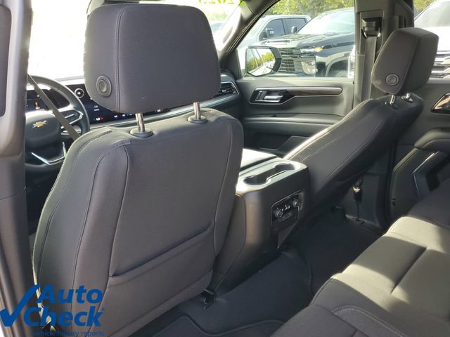 Used 2025 Chevrolet Suburban LS RWD image 11