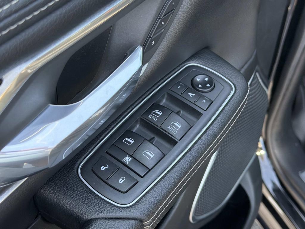 Used 2021 RAM 1500 Laramie w/ Sport Appearance Package AWD/4WD image 20
