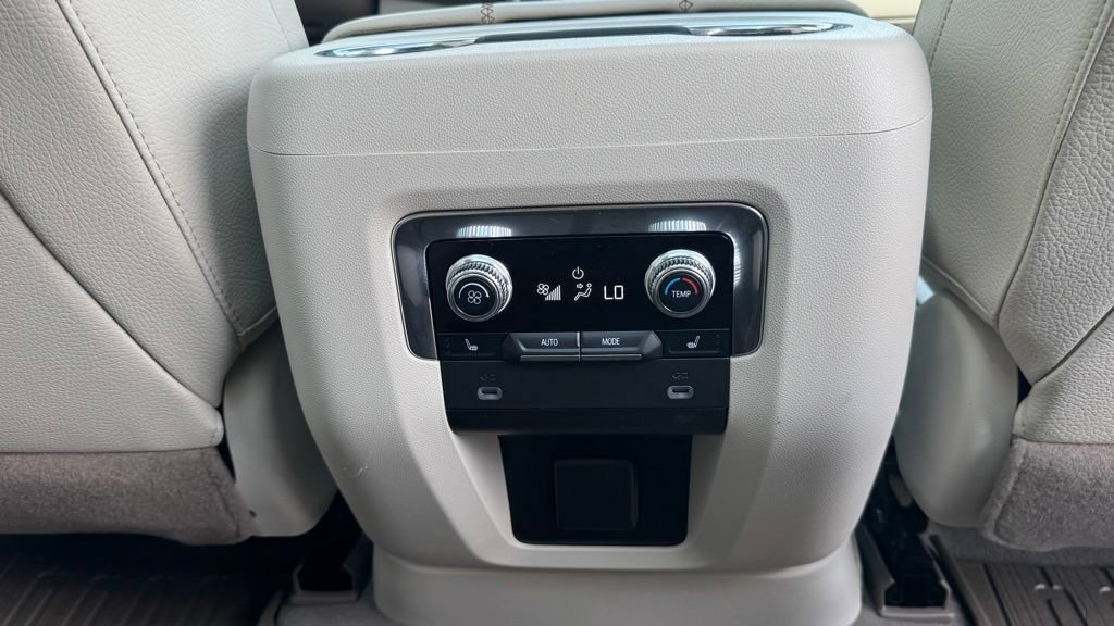 Used 2023 GMC Yukon Denali w/ Max Trailering Package AWD/4WD image 15