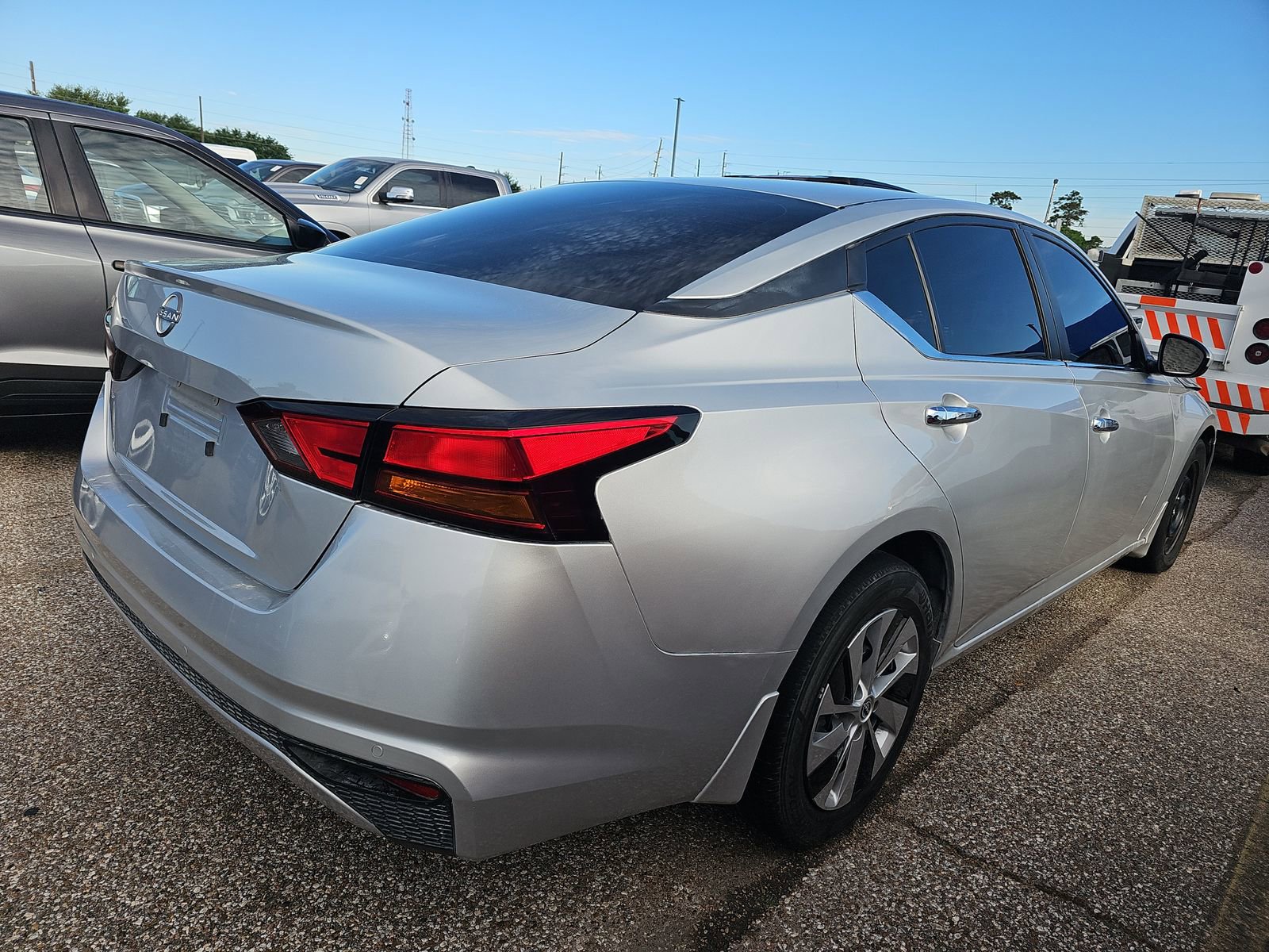 Used 2023 Nissan Altima 2.5 S image 6