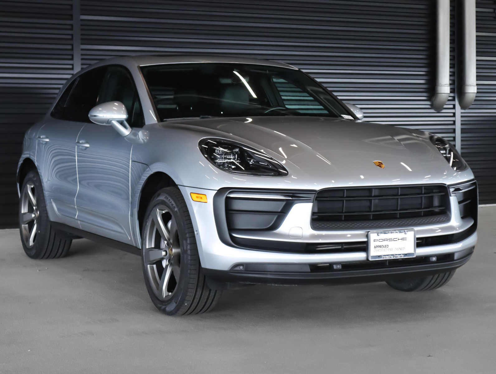 Certified 2022 Porsche Macan AWD/4WD image 7