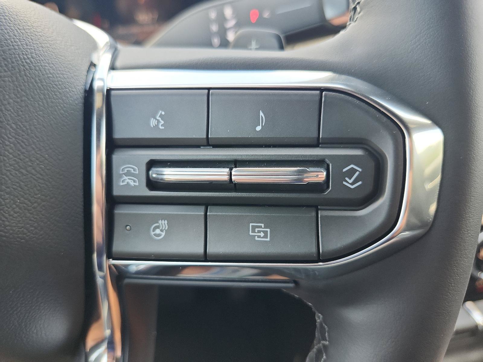 New 2026 GMC Terrain Elevation w/ Technology Package II FWD image 18