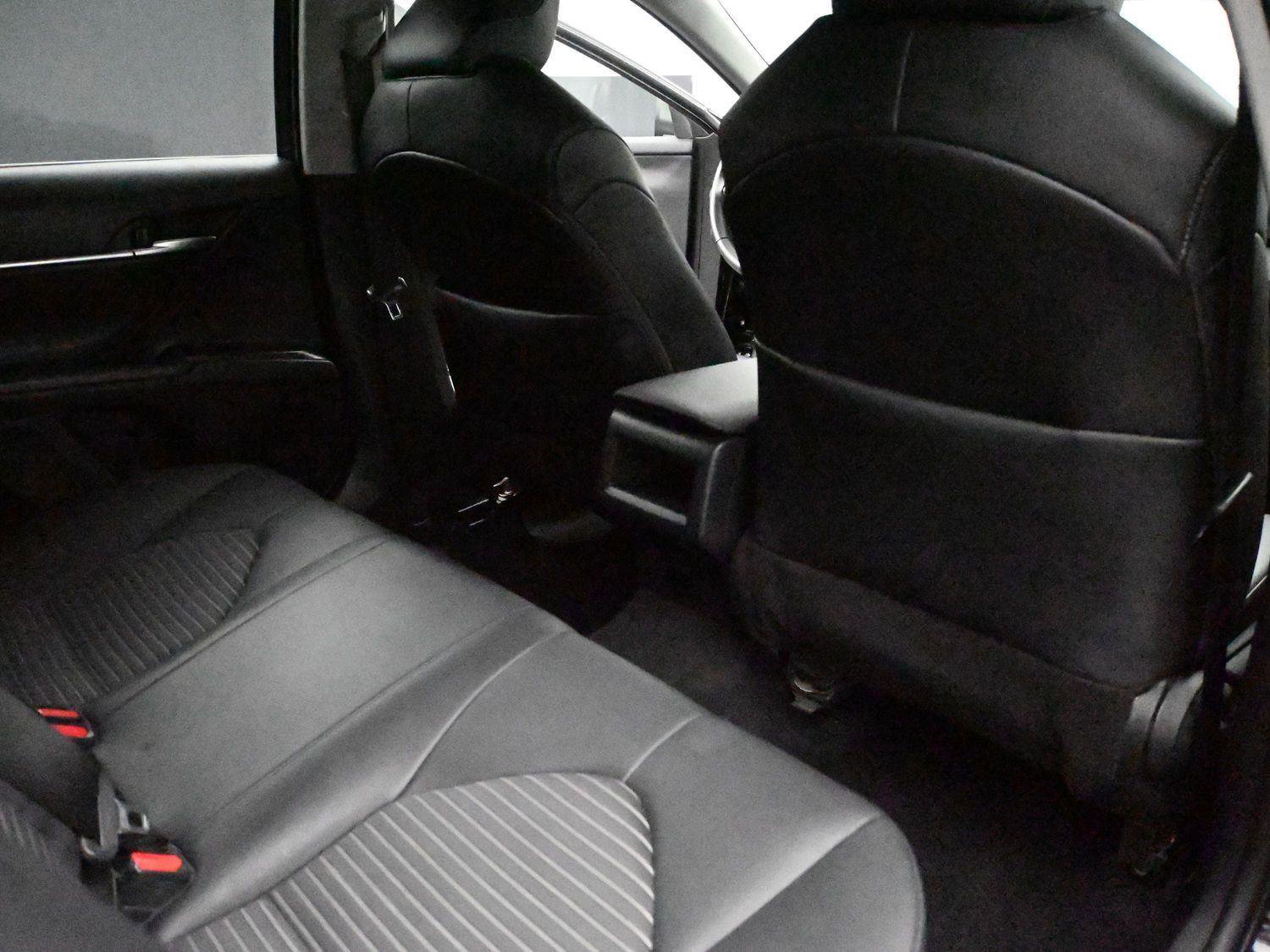 Used 2024 Toyota Camry SE image 18