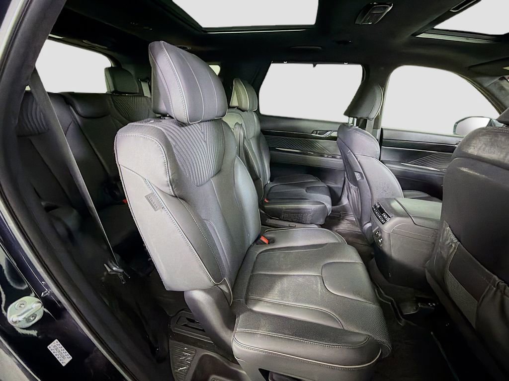 Used 2024 Hyundai Palisade Calligraphy image 31