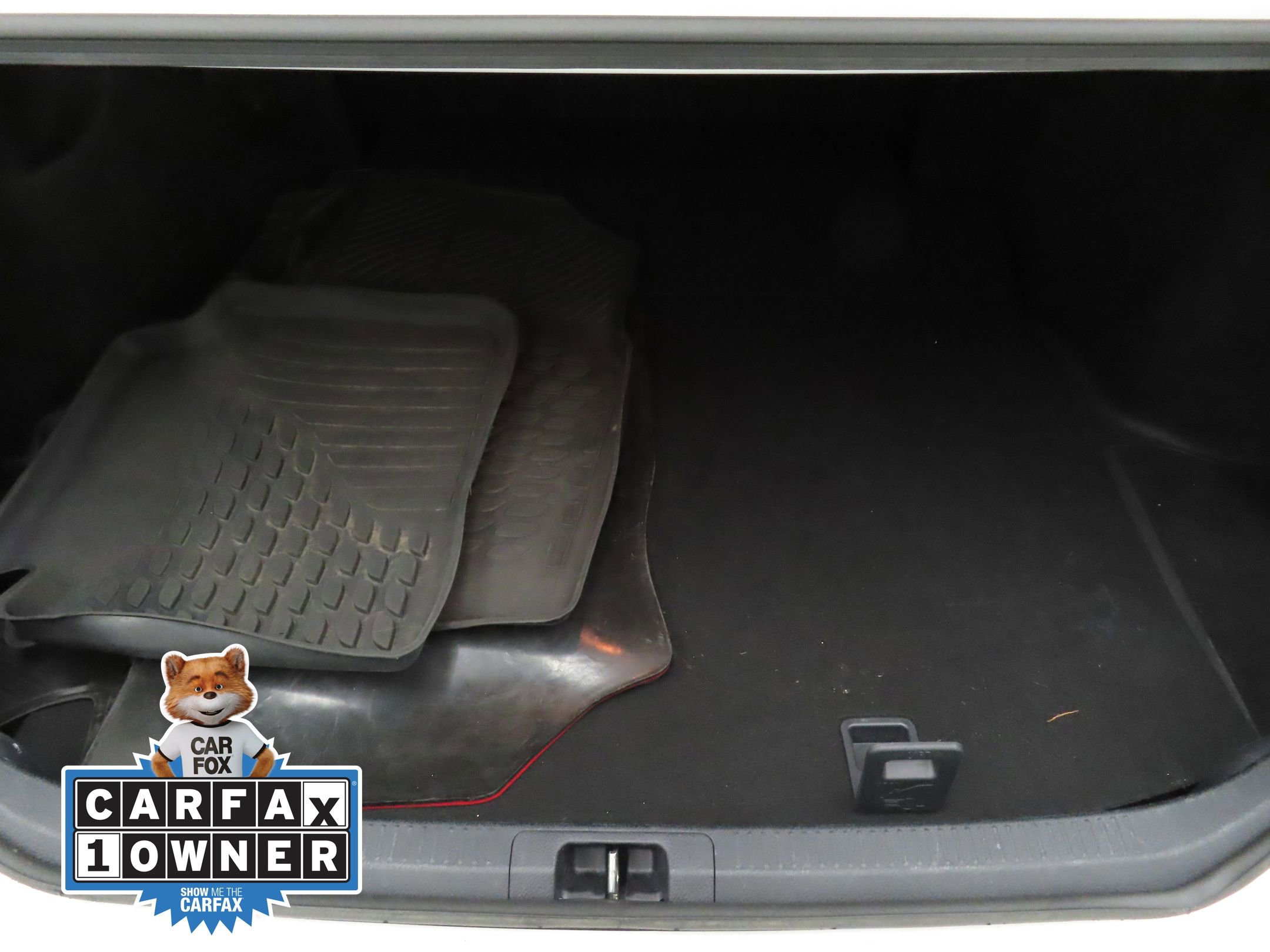 Used 2024 Toyota Camry SE image 21