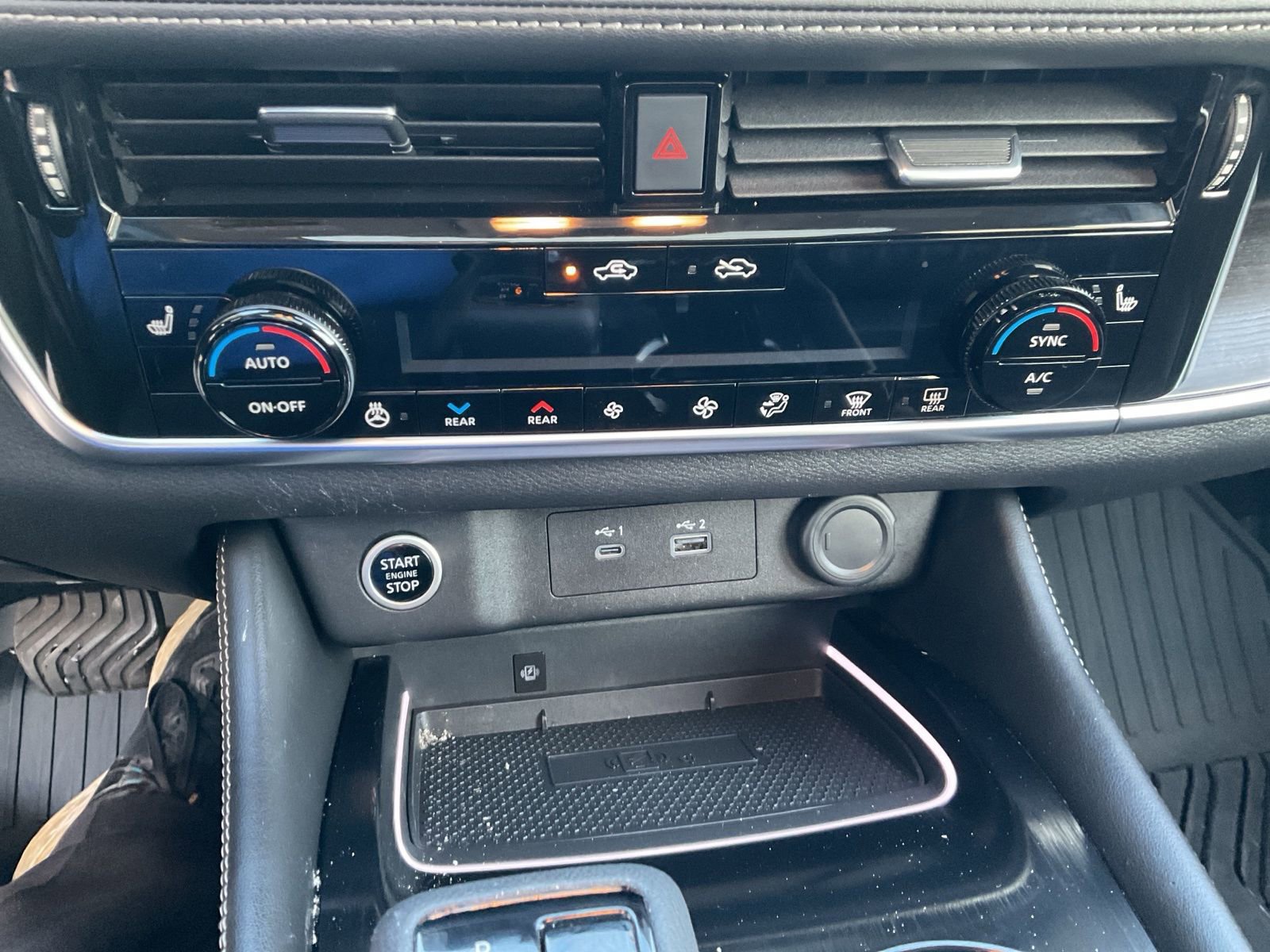 Used 2021 Nissan Rogue Platinum image 10