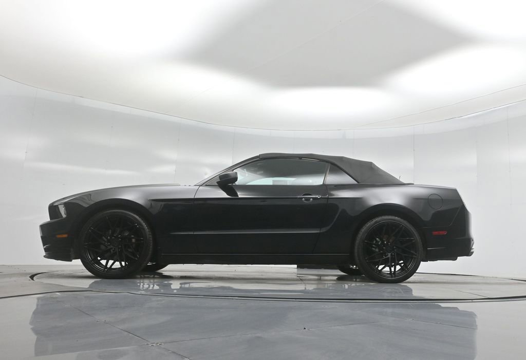 Used 2014 Ford Mustang Convertible w/ Equipment Group 102A image 7