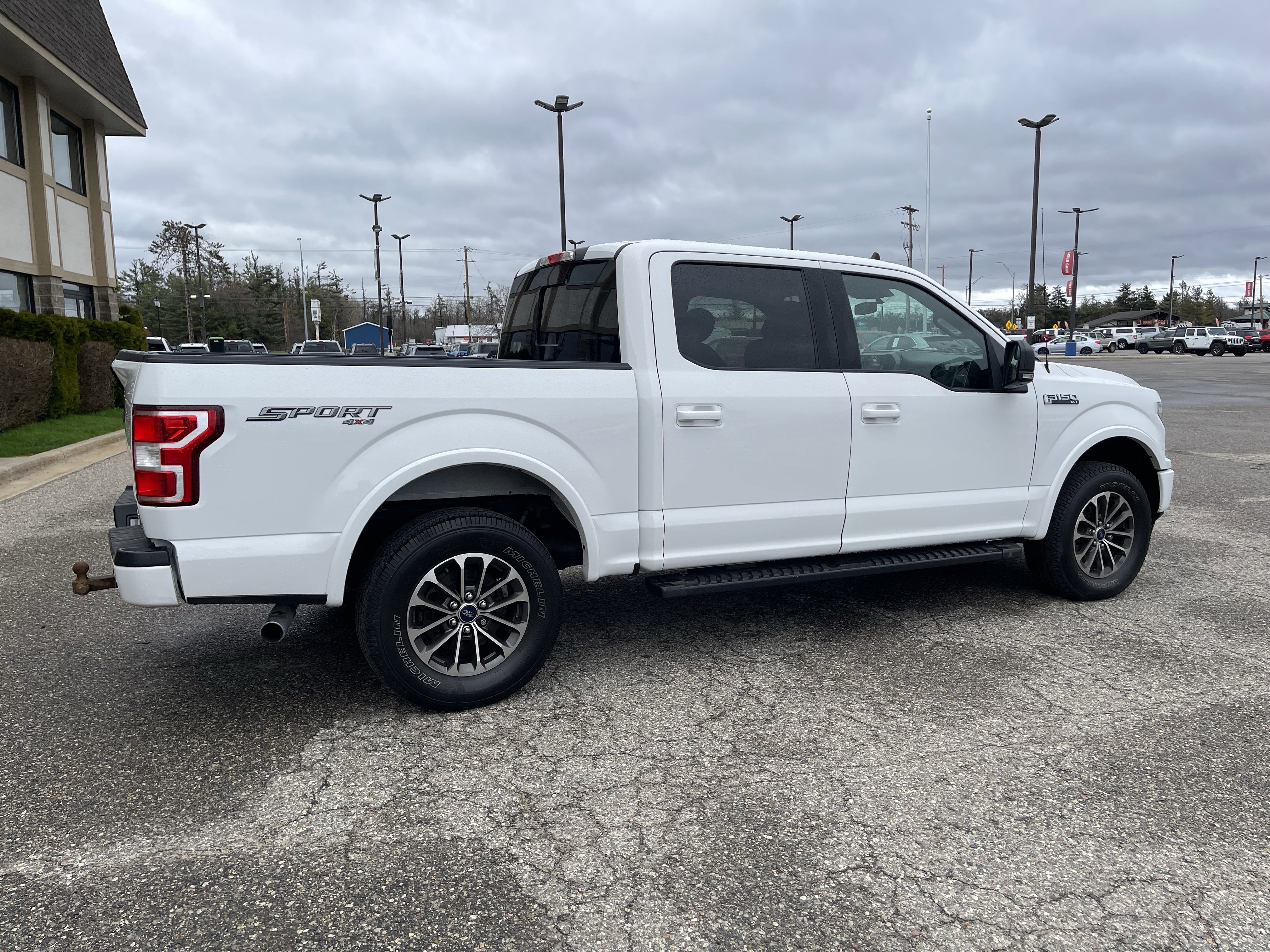 Used 2019 Ford F150 XLT w/ Equipment Group 302A Luxury AWD/4WD image 3