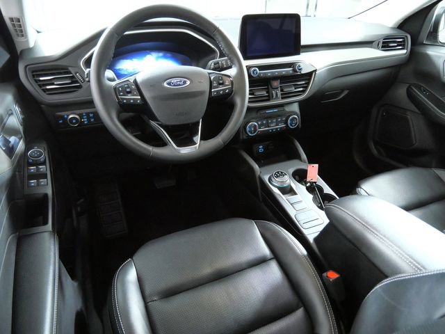 Certified 2022 Ford Escape SEL w/ Technology Package AWD/4WD image 4