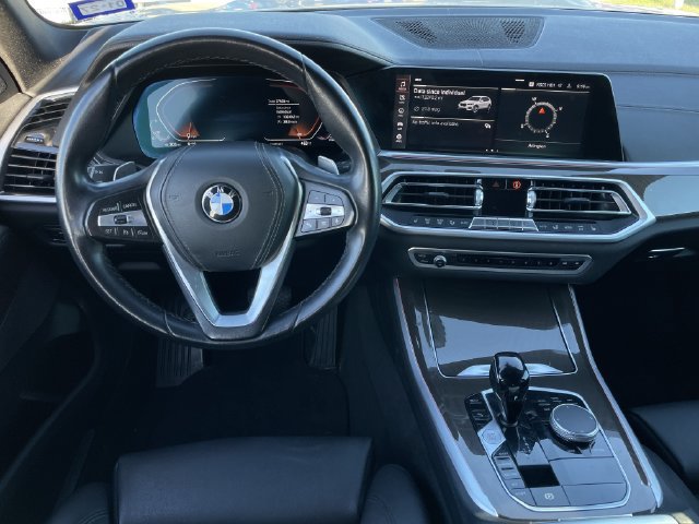 Used 2022 BMW X5 xDrive40i AWD/4WD image 11