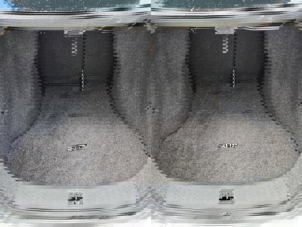 Used 2019 Nissan Sentra SR image 12