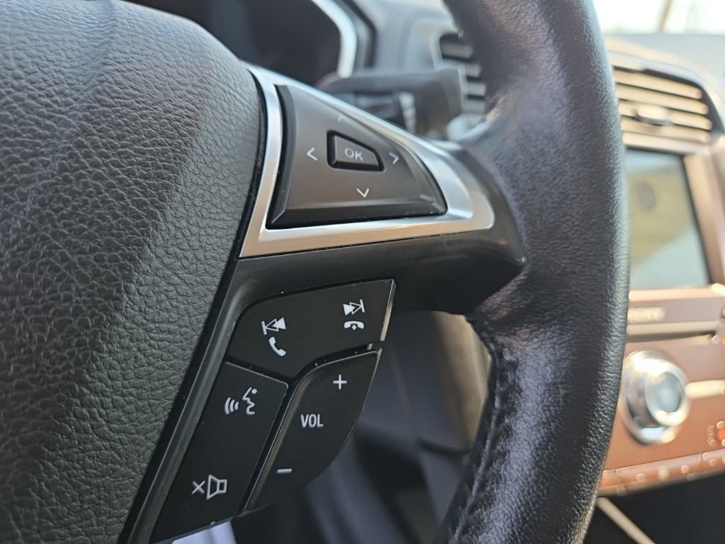 Used 2018 Ford Fusion Titanium FWD image 28