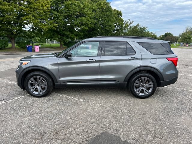 Certified 2023 Ford Explorer XLT w/ Equipment Group 202A AWD/4WD image 6