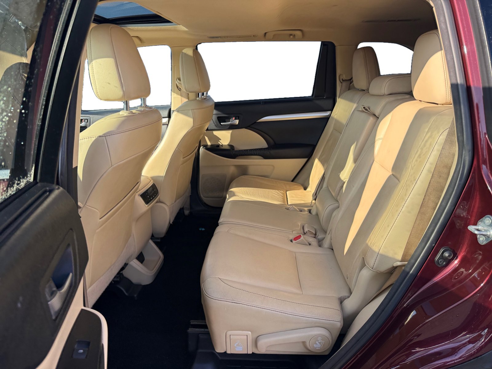 Used 2015 Toyota Highlander XLE image 16