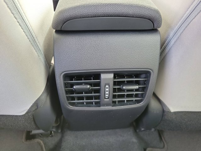 Used 2025 Toyota Corolla Cross L image 15