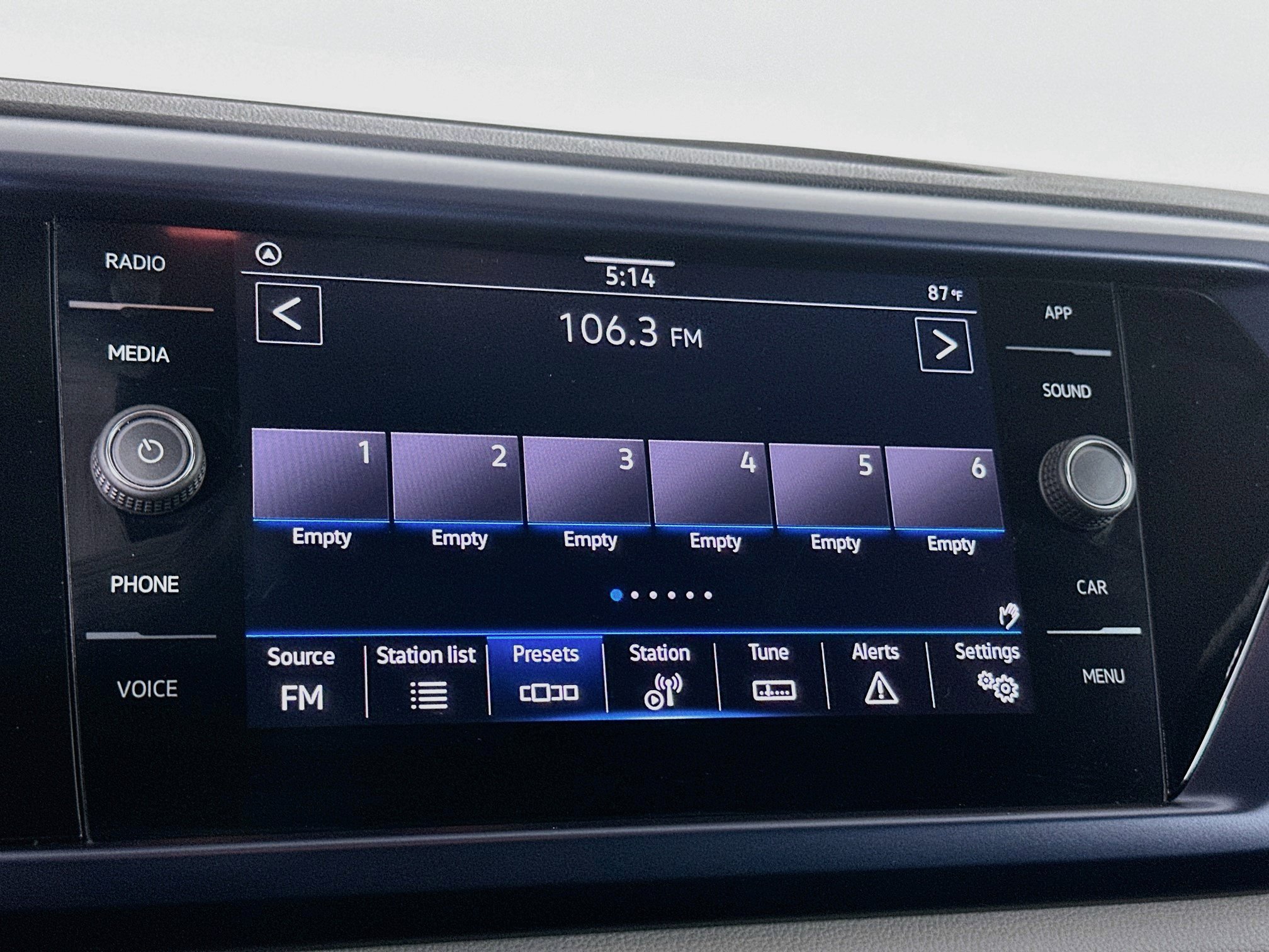 Used 2022 Volkswagen Taos SE FWD image 21
