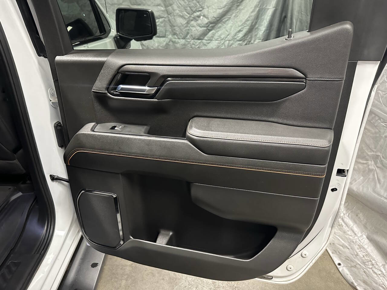 Used 2024 GMC Sierra 1500 AT4 w/ Technology Package image 9