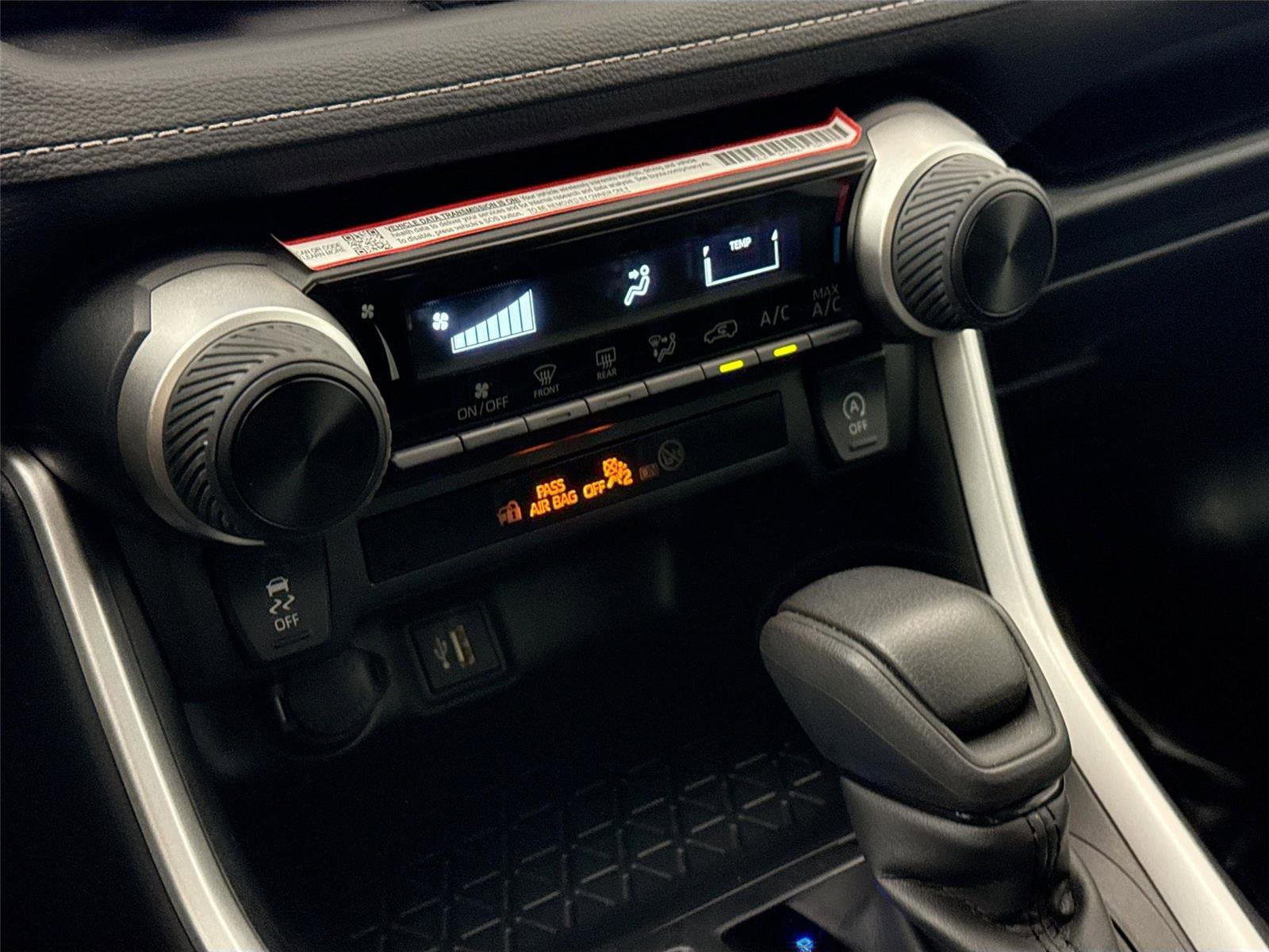 Certified 2025 Toyota RAV4 LE FWD image 23