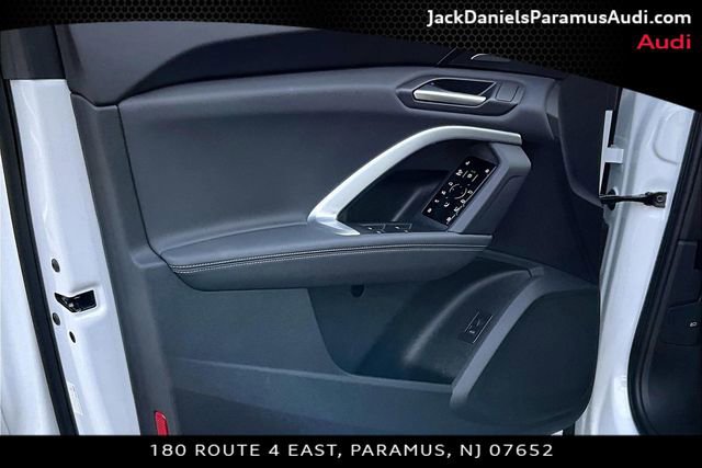 Used 2025 Audi Q5 Premium Plus w/ Premium Plus image 15