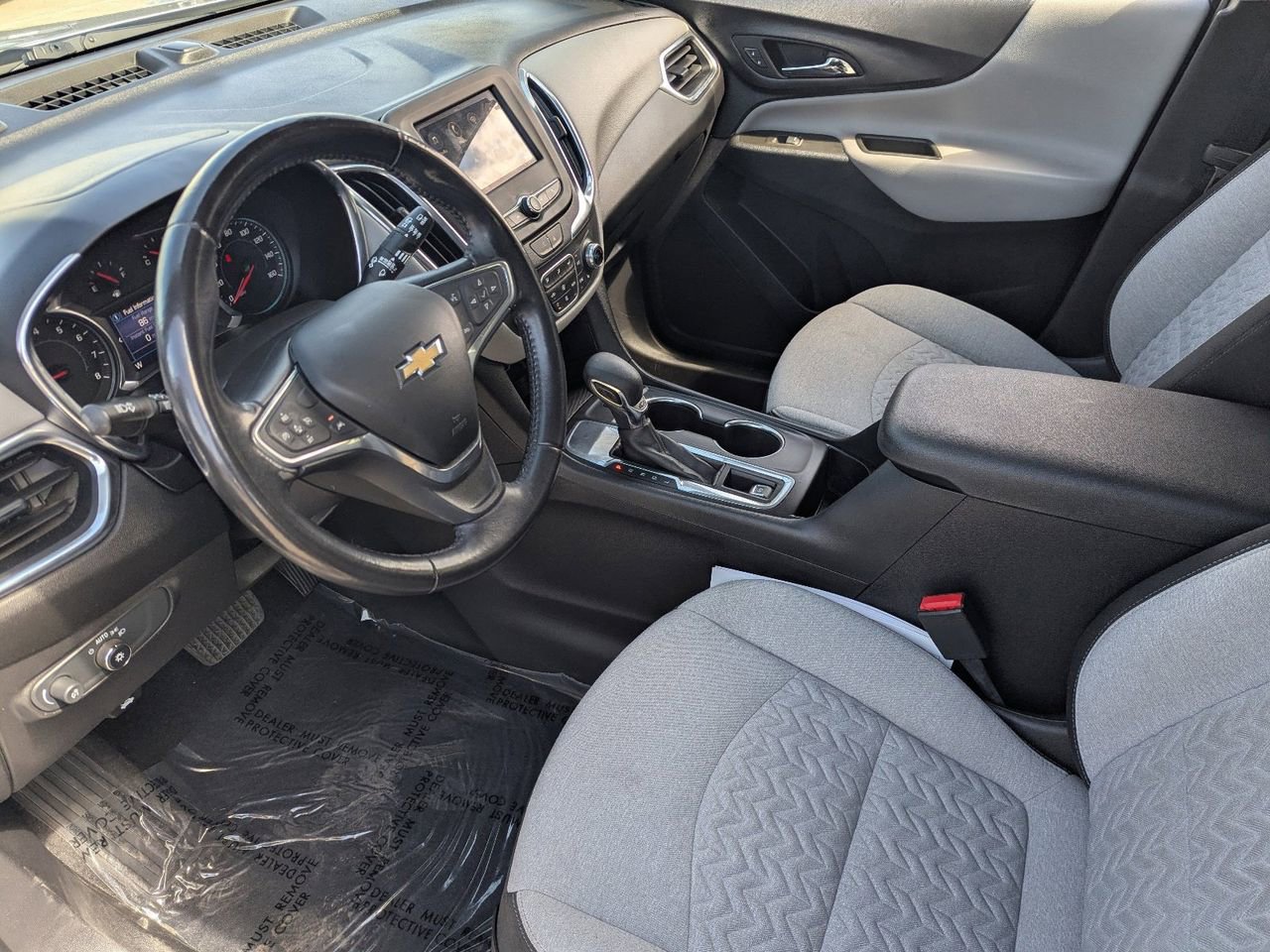 Used 2022 Chevrolet Equinox LT w/ Driver Convenience Package FWD image 16