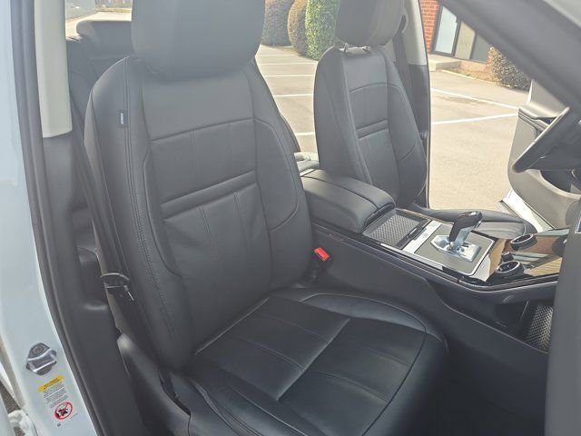 Used 2020 Land Rover Range Rover Evoque SE image 10