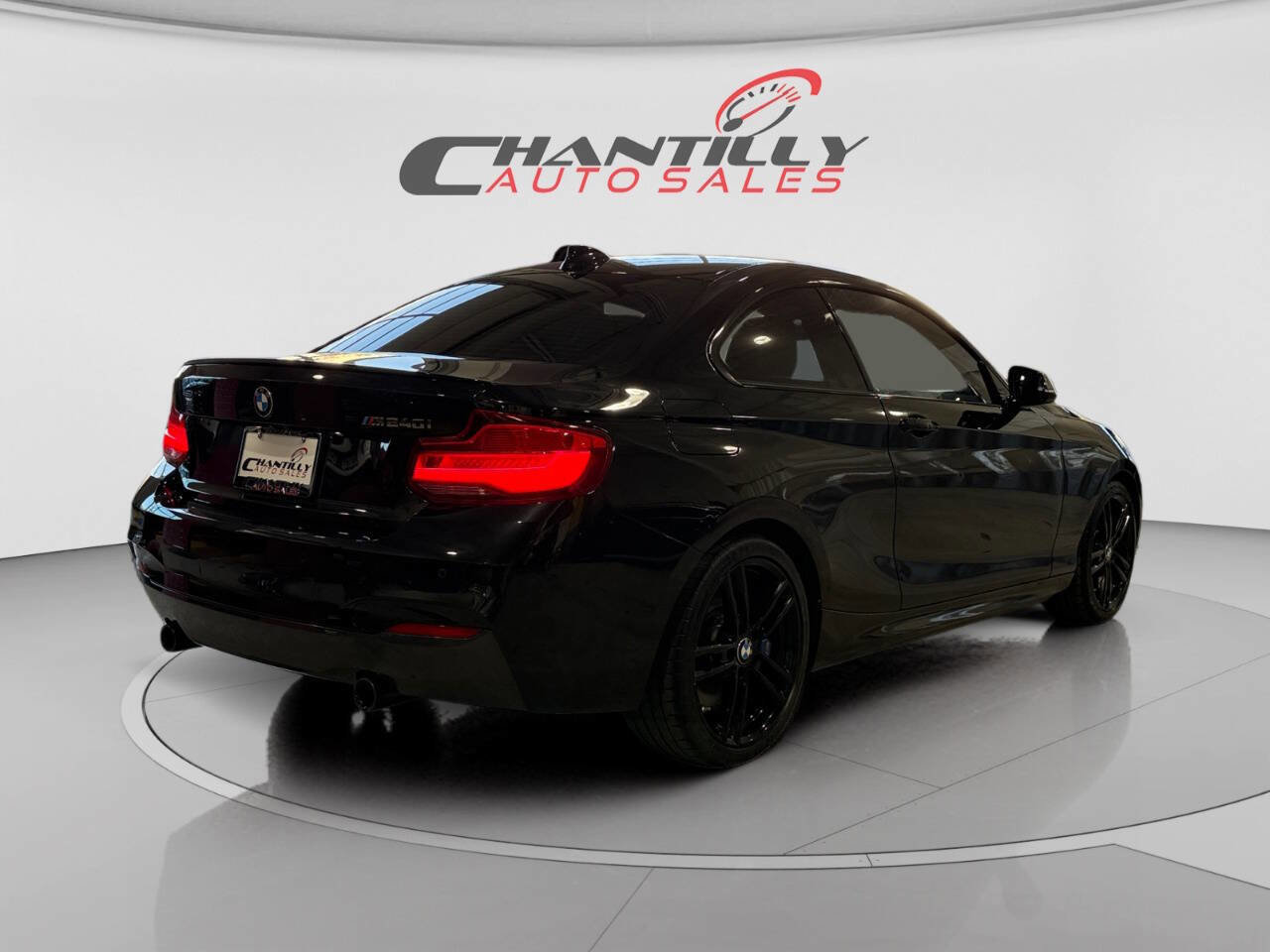 Used 2018 BMW M240i Coupe image 5