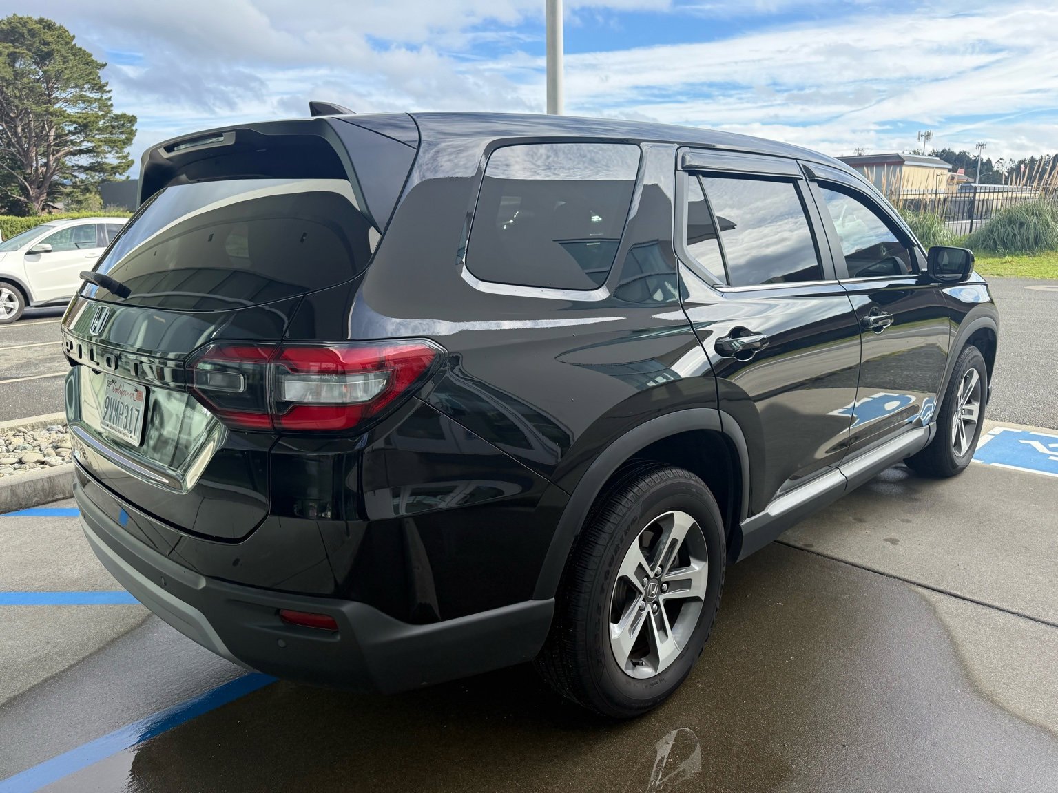 Used 2023 Honda Pilot EX-L image 8