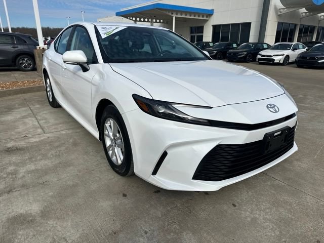 Used 2026 Toyota Camry LE image 7