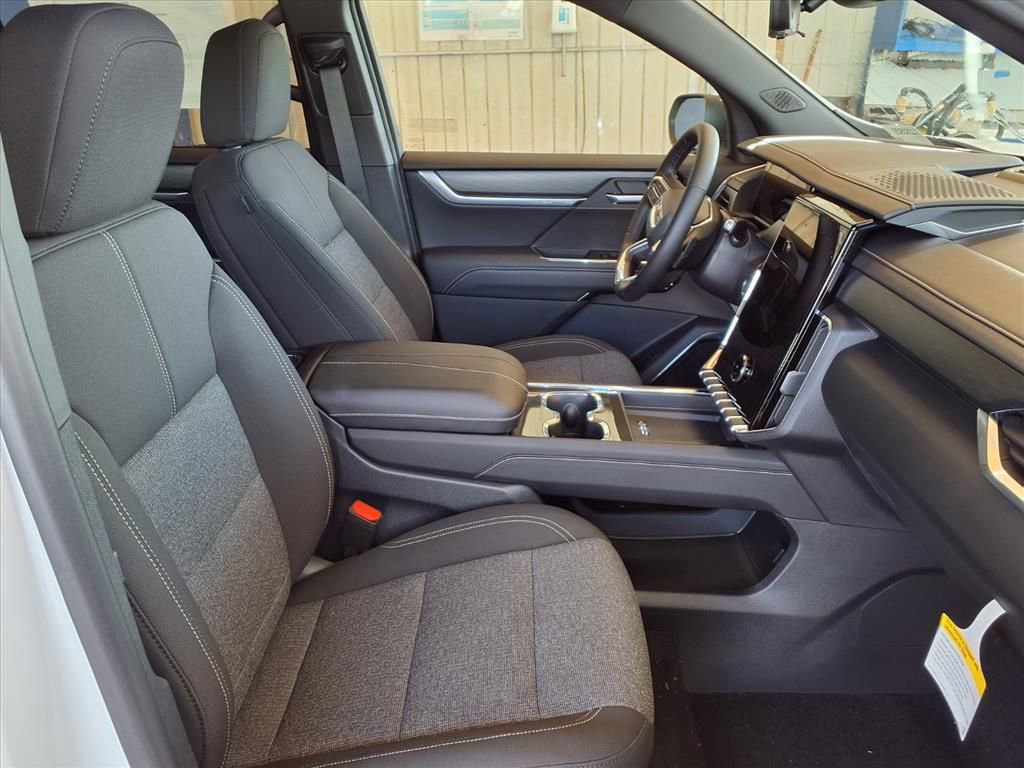 New 2026 GMC Acadia Elevation image 5