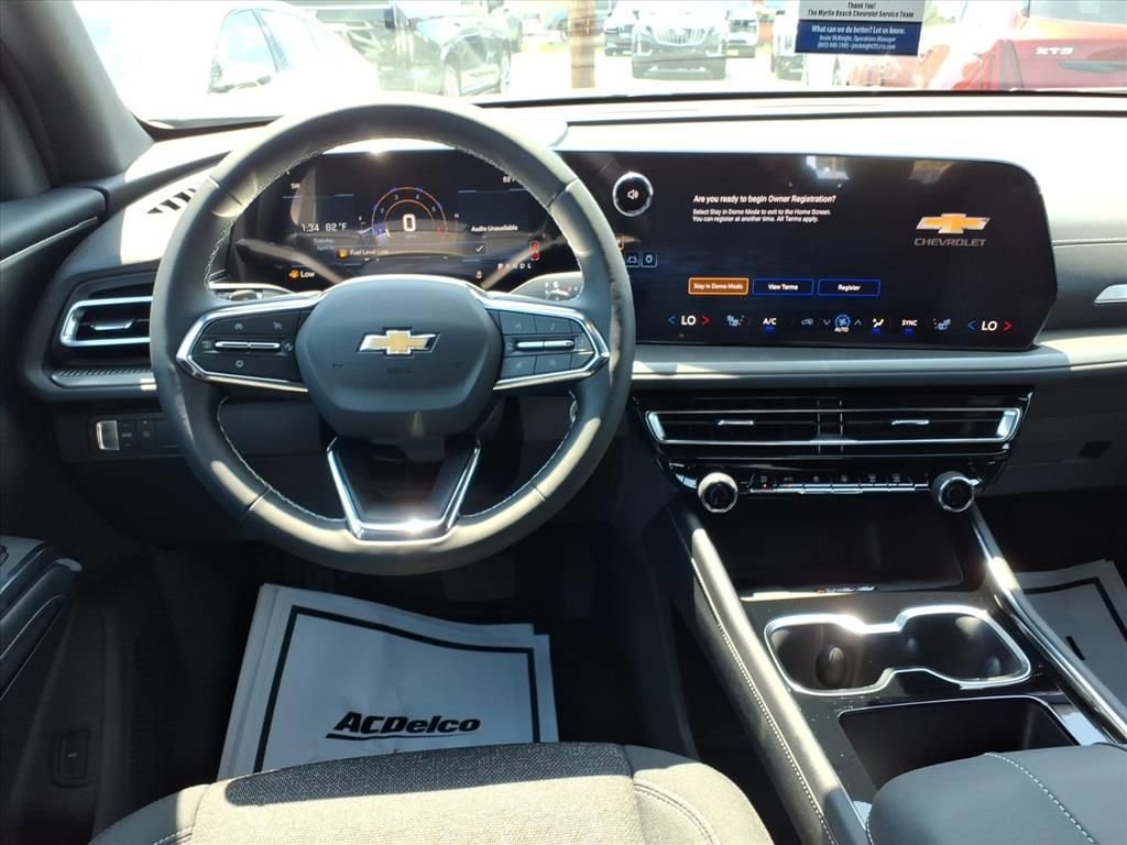 New 2026 Chevrolet Traverse LT w/ Sun and Wheel Package image 13