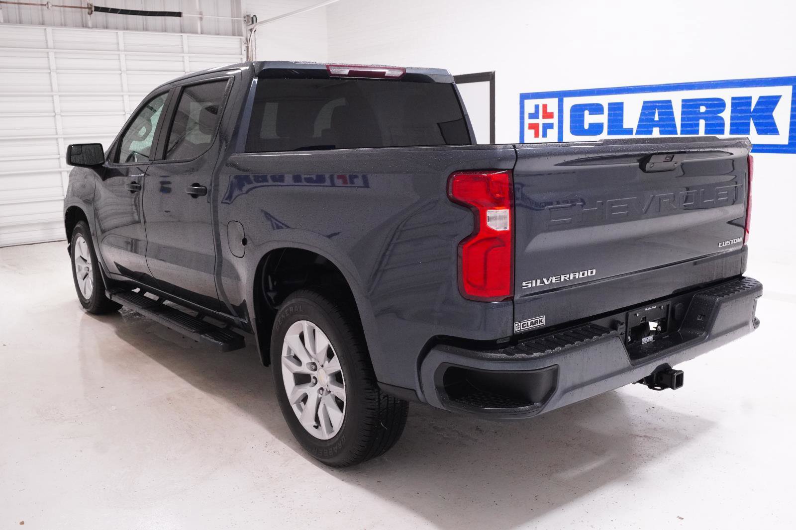 Used 2021 Chevrolet Silverado 1500 Custom RWD image 6