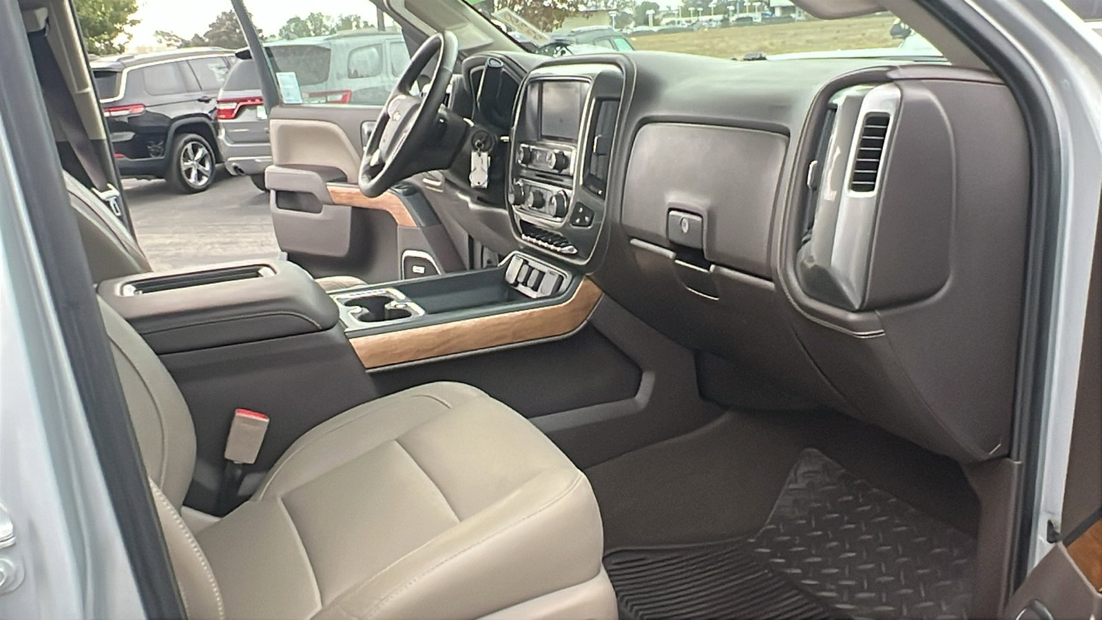 Used 2018 Chevrolet Silverado 2500 LTZ w/ LTZ Plus Package image 14