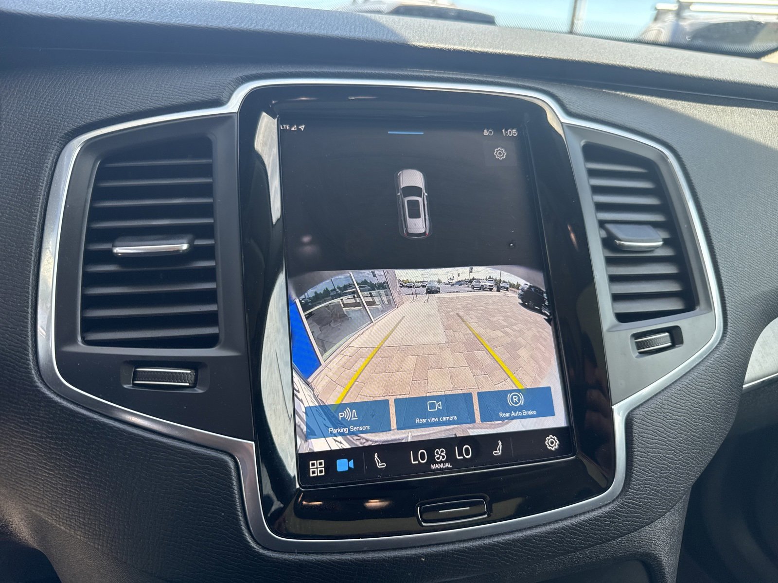 Used 2025 Volvo XC90 B5 Core image 27