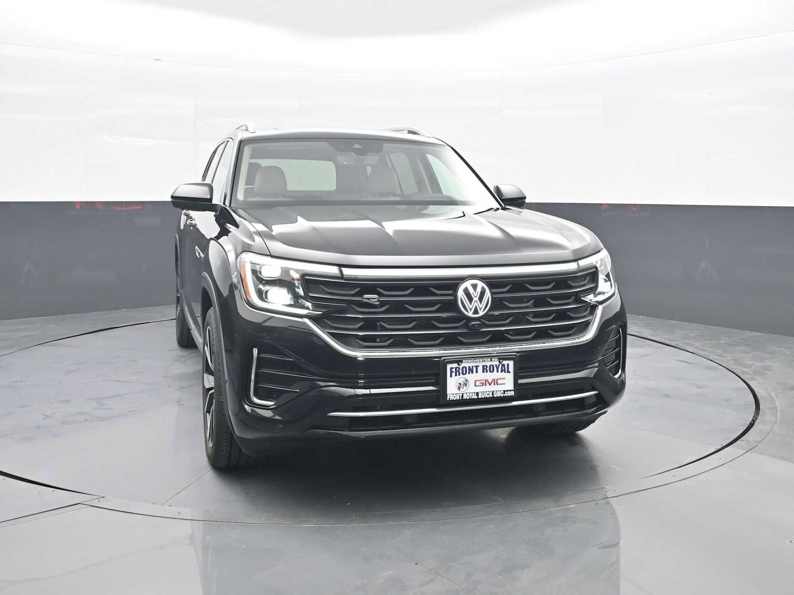Used 2026 Volkswagen Atlas SEL Premium R-Line AWD/4WD image 2