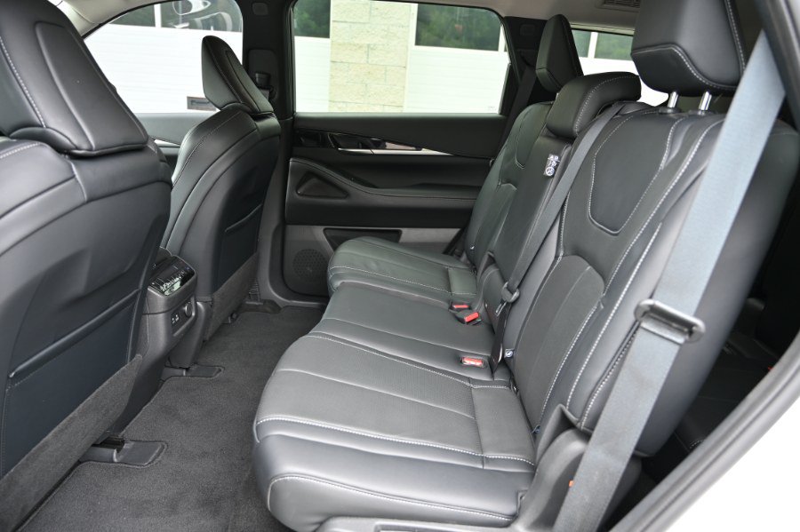 Used 2023 INFINITI QX60 Pure AWD/4WD image 16