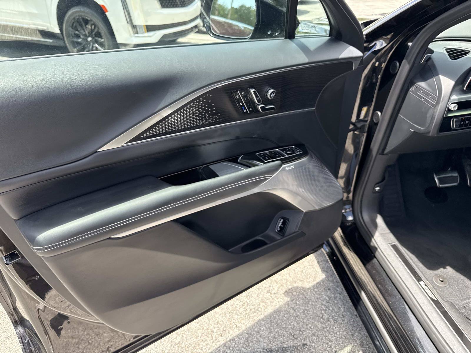 Certified 2026 Cadillac Lyriq V AWD/4WD image 19