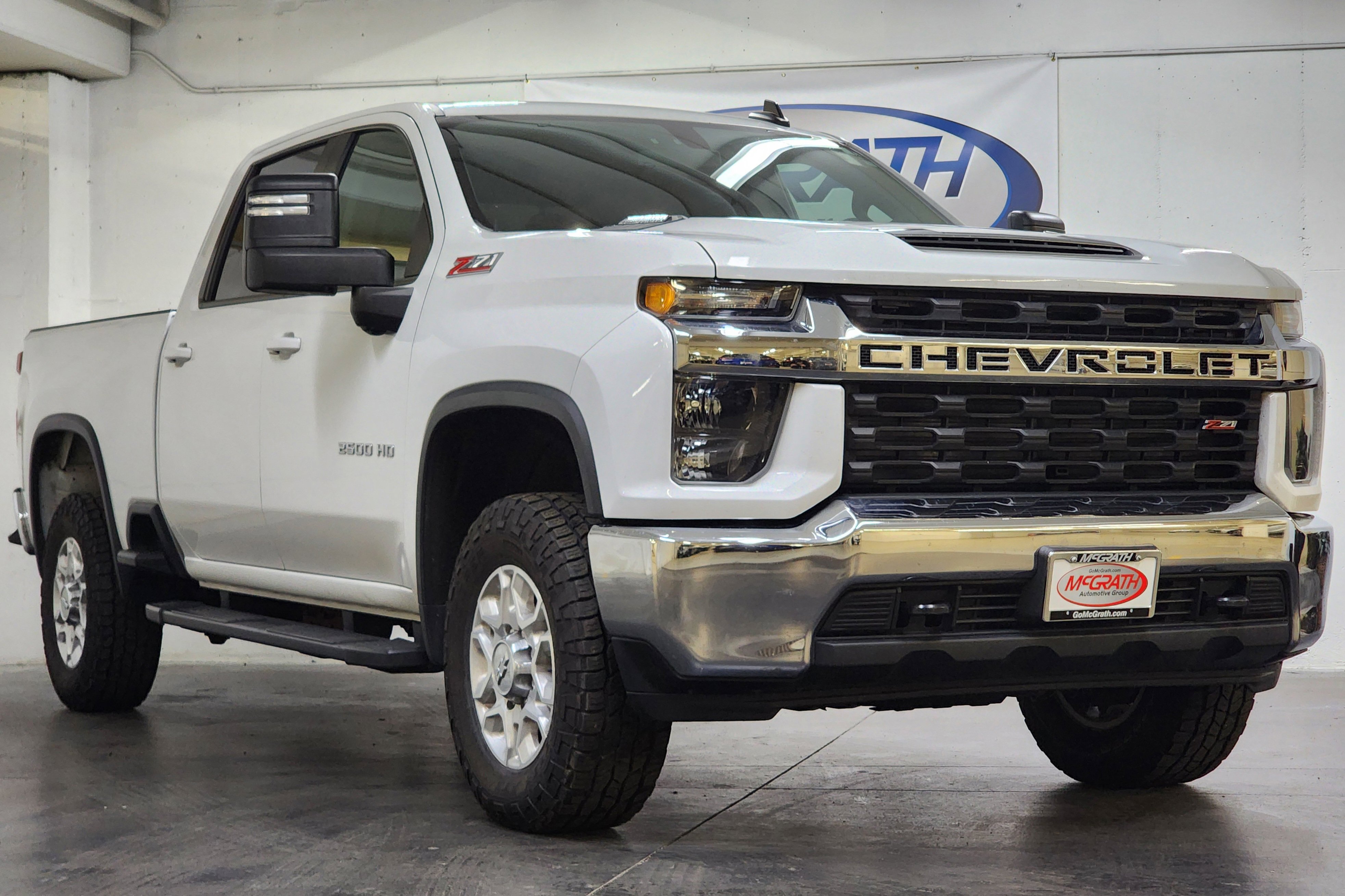 Used 2021 Chevrolet Silverado 2500 LT w/ Z71 Off-Road Package AWD/4WD image 2