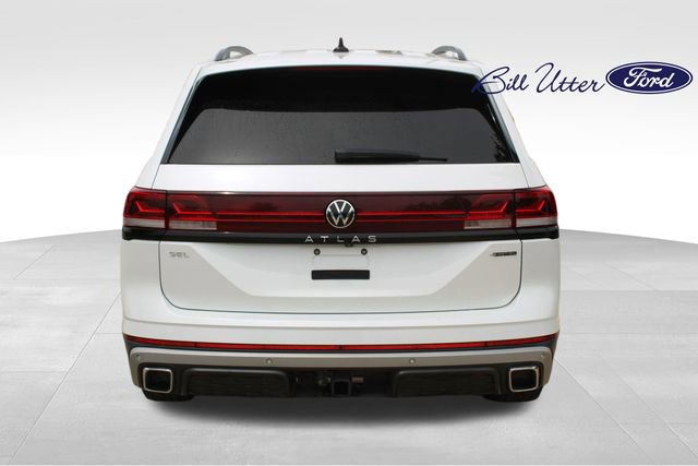 Used 2024 Volkswagen Atlas Peak Edition SEL AWD/4WD image 6