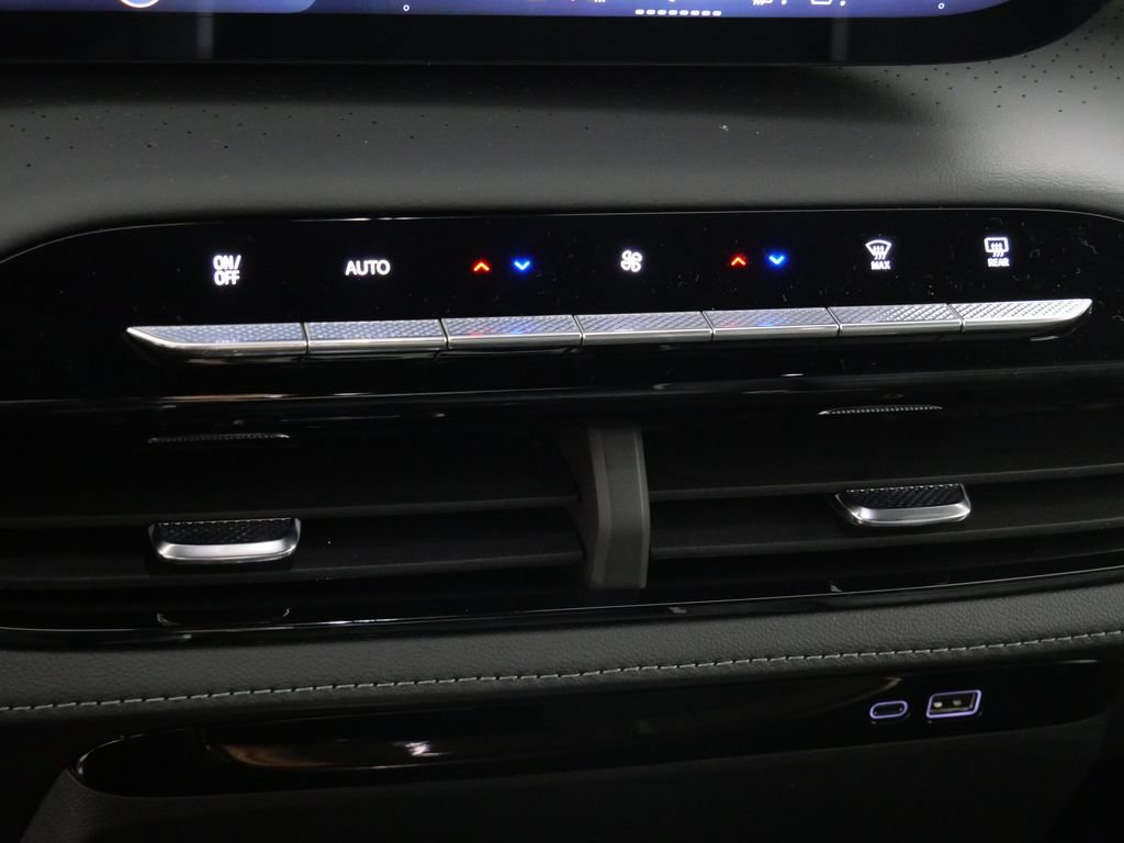 New 2026 Buick Enclave Avenir w/ Super Cruise Package AWD/4WD image 21