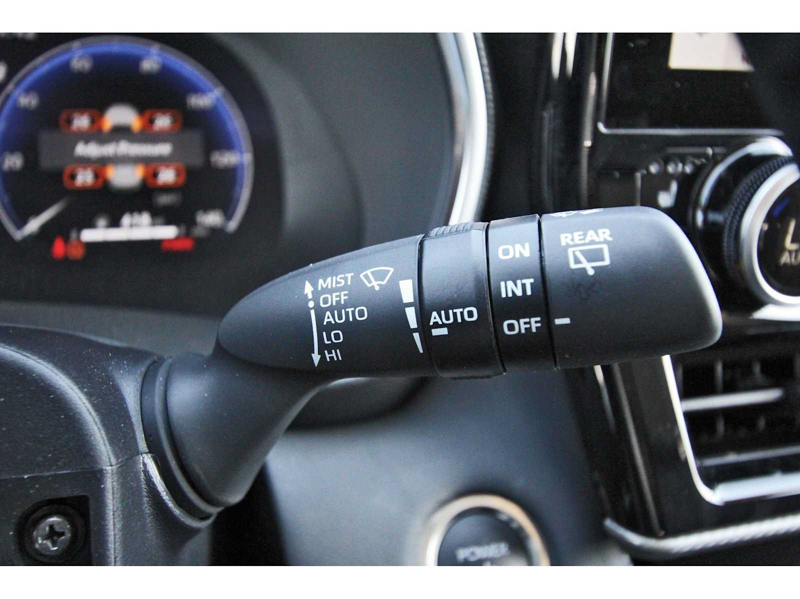 Used 2025 Toyota Highlander Platinum AWD/4WD image 19