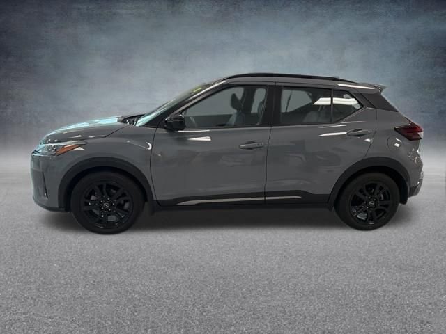 Used 2023 Nissan Kicks SR w/ SR Premium Package image 11