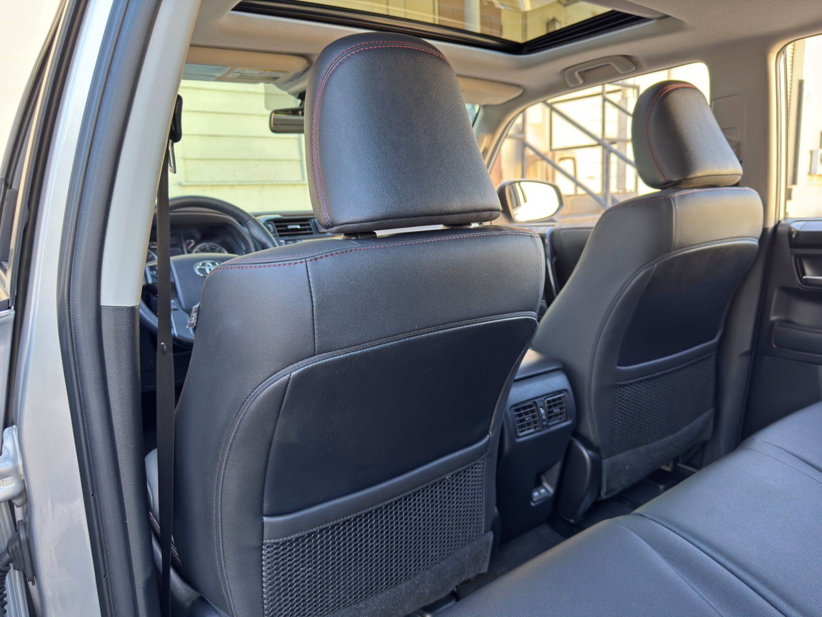 Used 2024 Toyota 4Runner TRD Off-Road Premium w/ Moonroof Package AWD/4WD image 35
