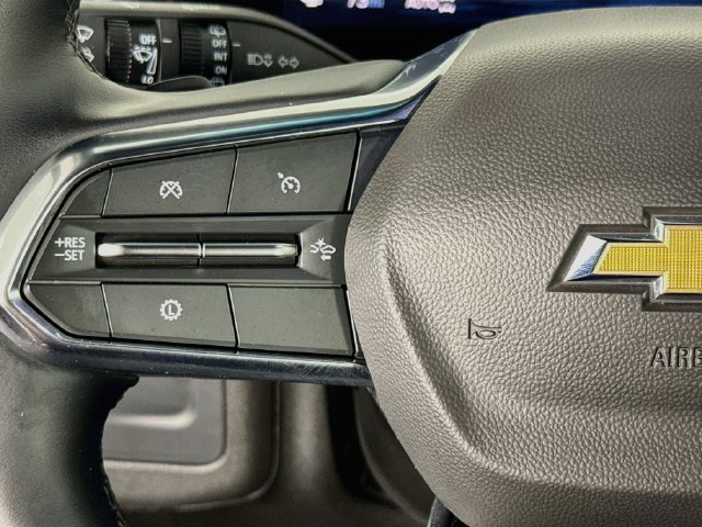 Used 2025 Chevrolet Tahoe Premier AWD/4WD image 11