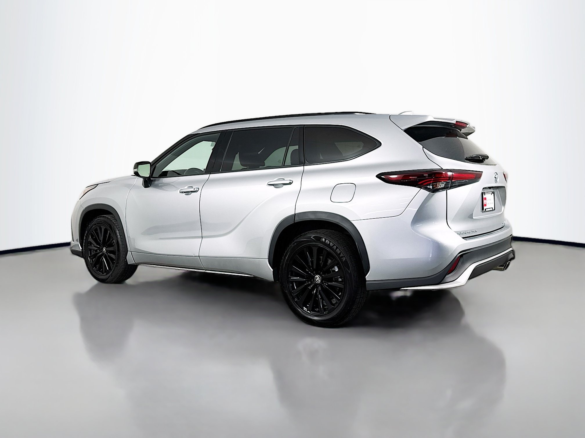 Certified 2025 Toyota Highlander XSE AWD/4WD image 5