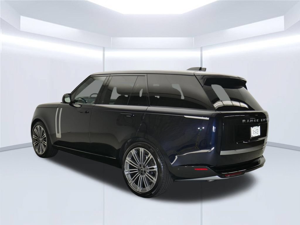 Used 2025 Land Rover Range Rover Autobiography AWD/4WD image 3