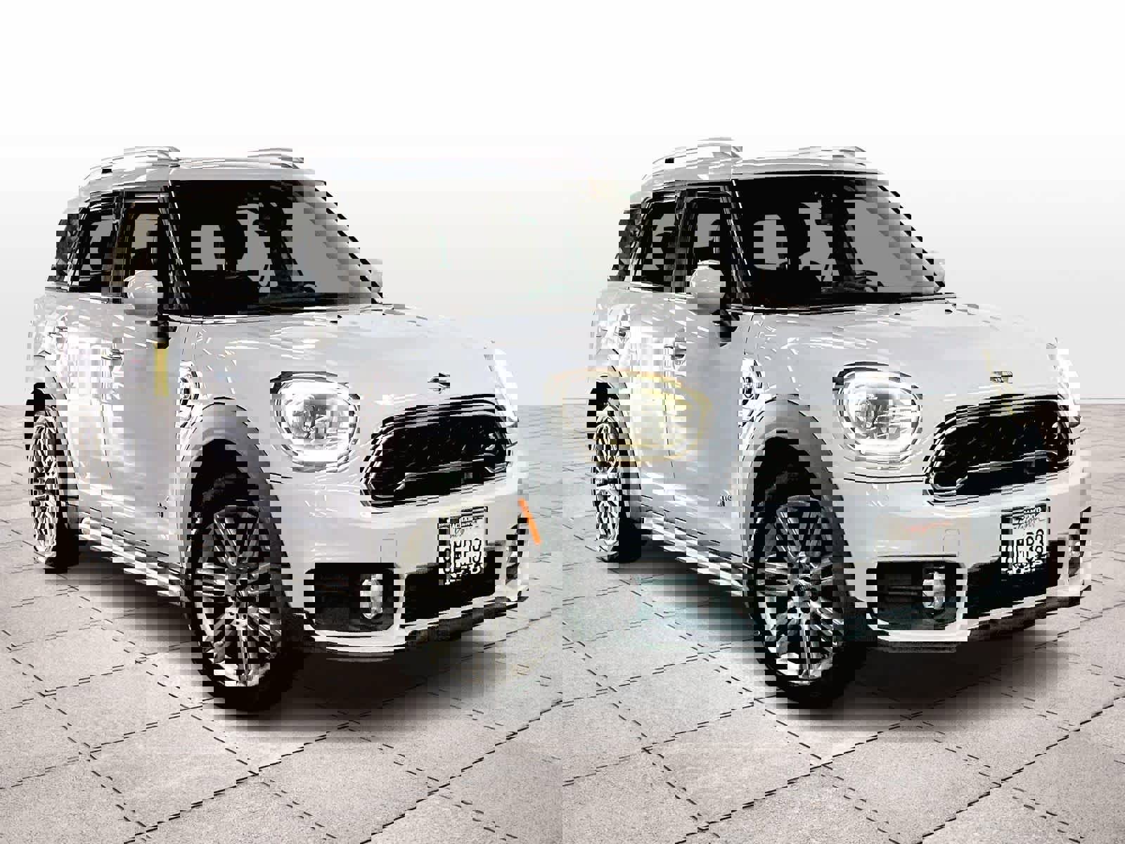 Used 2019 MINI Cooper Countryman SE w/ Convenience Package image 2