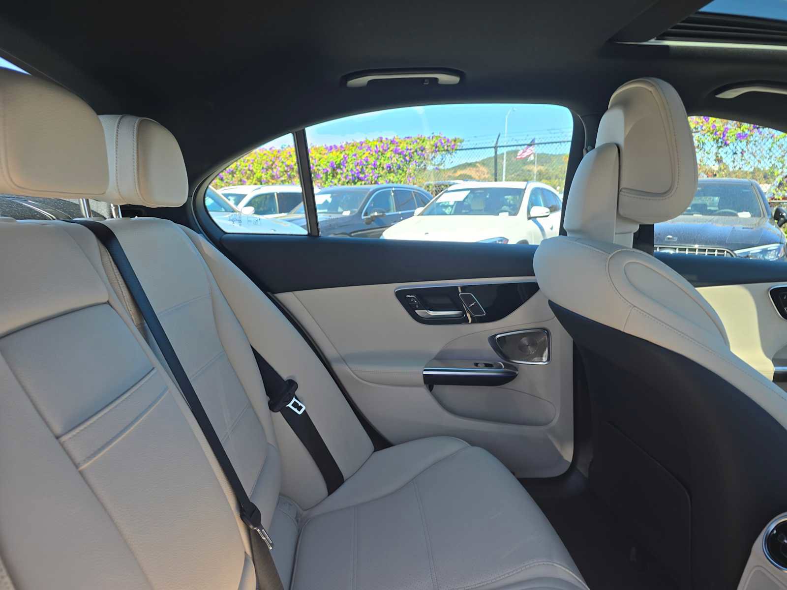 Used 2025 Mercedes-Benz C 300 4MATIC Sedan image 13